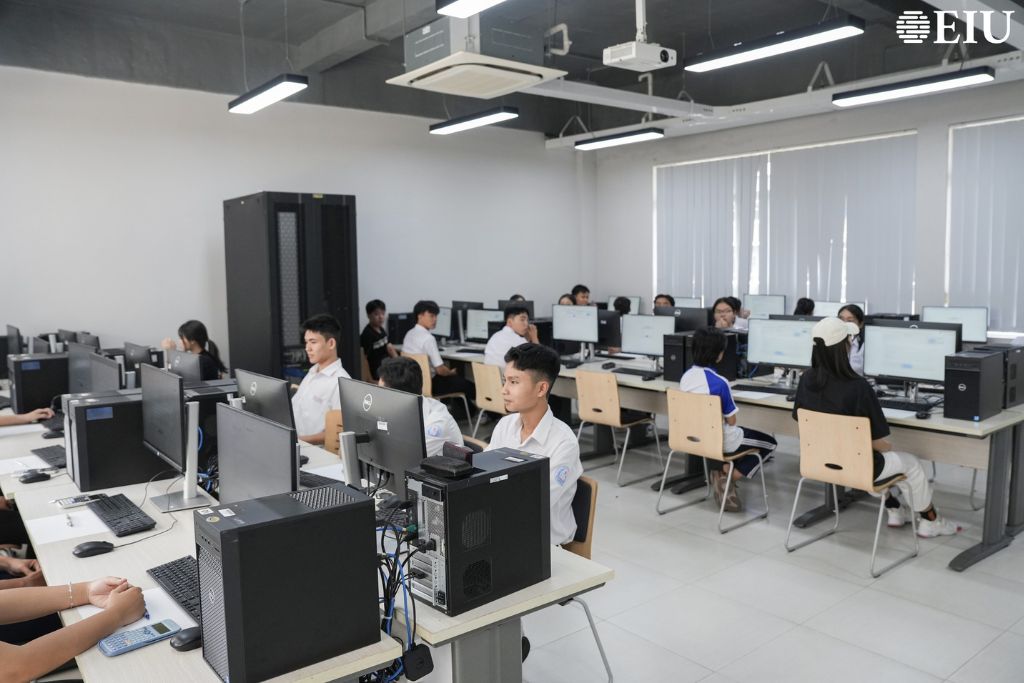 đấu trường EIU season 3